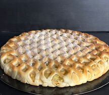 Пирог сдобный c яблоком и корицей