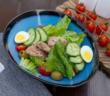 Салат с тунцом