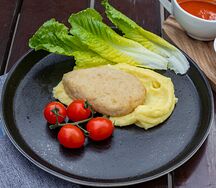 Шницель рубленый куриный с картофельным пюре