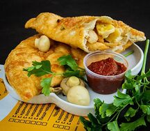 Чебурек с картошкой и зеленью