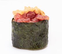 Гункан с тунцом