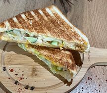 Cэндвич с мясом на гриле