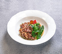 Козлёнок запечённый с молодым картофелем и розмарином