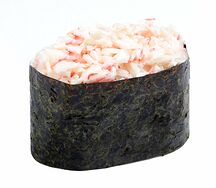 Гункан с крабом