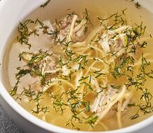 Суп с лапшой и фрикадельками