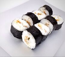 Маки с угрем