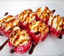 Запеченный ролл с креветкой