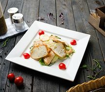 Цезарь с курицей