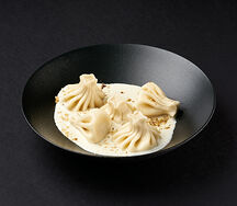 Мини-хинкали из трех видов сыра