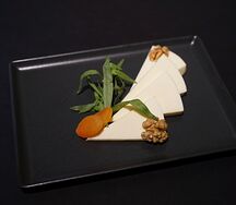 Молочный сулугуни