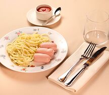 Сосиски с макаронами
