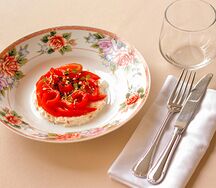 Маринованные перцы с муссом из креветок и сыра