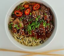 Лапша с курицей и овощами