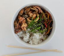 Рис с морепродуктами и овощами