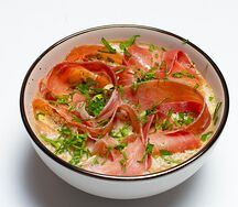 Чечевичный крем-суп с пармской ветчиной