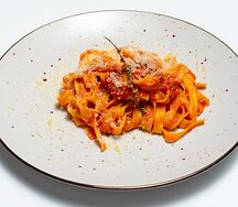 Паста в томатном соусе