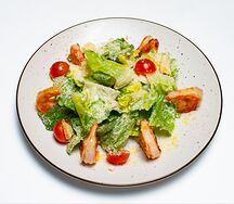Салат Цезарь с креветками
