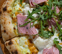 Пицца с мортаделлой