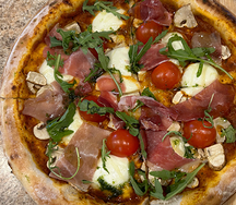 Пицца с прошутто