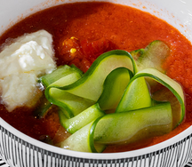 Холодный томат. суп со страчателой