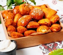 Пирожки с яйцом и луком