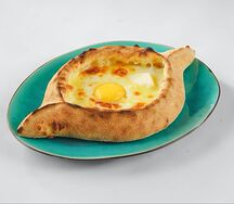 Хачапури по-аджарски с сыром
