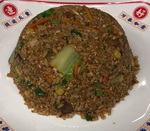 Жареный рис с телятиной и овощами