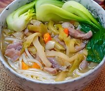 59 Рисовая лапша с курицей и китайскими пикулями