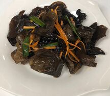 №1 Салат из китайских грибов муэр