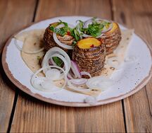  Картофель с курдюком на углях 