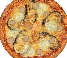 Пицца Баклажаны с колбасками гриль макси