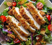 Салат с хрустящим цыплёнком