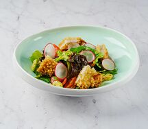 Салат с хрустящим цыпленком