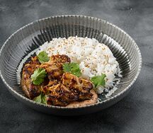 Цыпленок с рисом и сливочным соусом ким чи