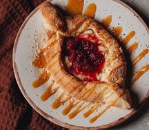 Мини-хачапури с заварным кремом