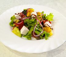 Салат греческий