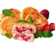 Сырники с клубничной начинкой 2 шт