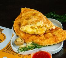 Чебурек с картофелем и грибами