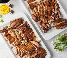 Утка по-гонконгски целая