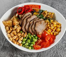 Поке с уткой и соусом хойсин