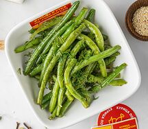 Фасоль стручковая с зеленью и чесноком