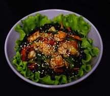 Черный рис с курицей