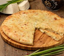 Осетинский пирог с сыром и зеленым луком