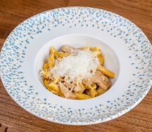 Казаречче с куриным филе в перечном соусе