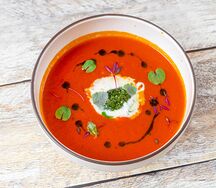 Томатный суп со страчателлой