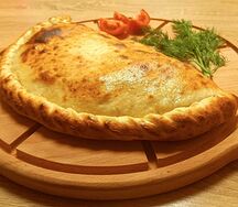Кальцоне с ветчиной