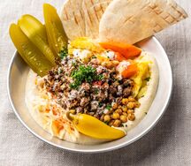 Хумус с мясом