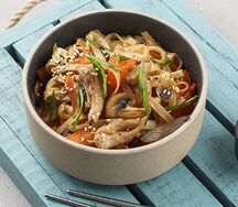 Рисовая лапша с курицей