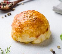 Мини-самса с сыром и зеленью