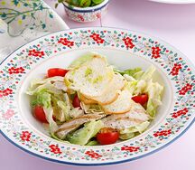 Салат Цезарь с курицей